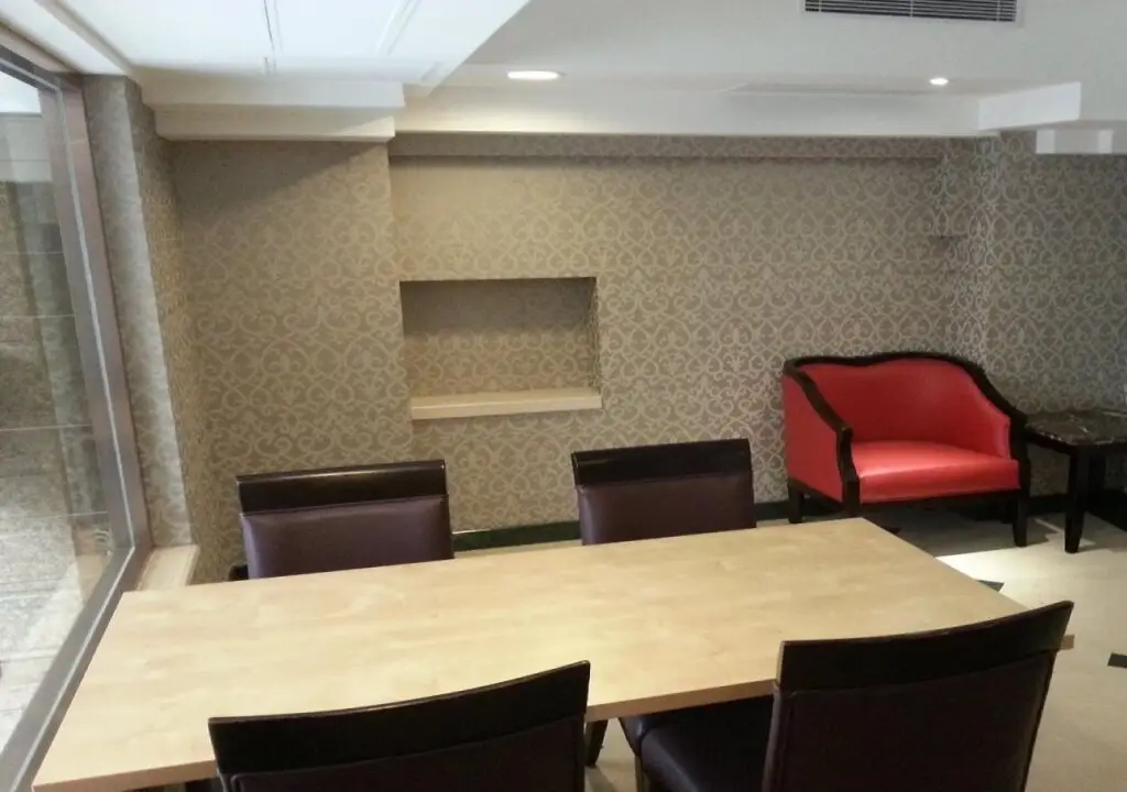Гонконг: Lander Hotel Prince Edward
