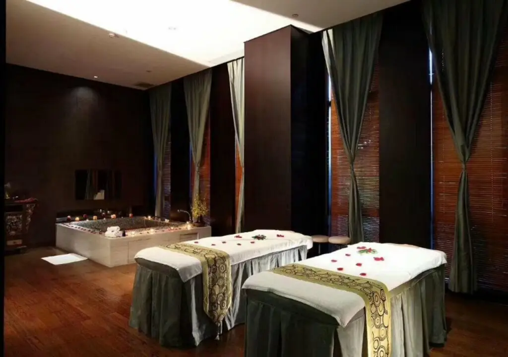 Shenzhen Castle Golf Hotel — фото 1