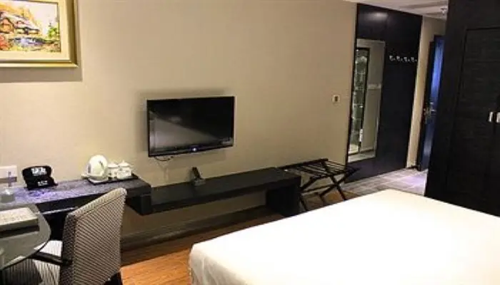 Чунцин: FX Hotel Chongqing Technology and Business University