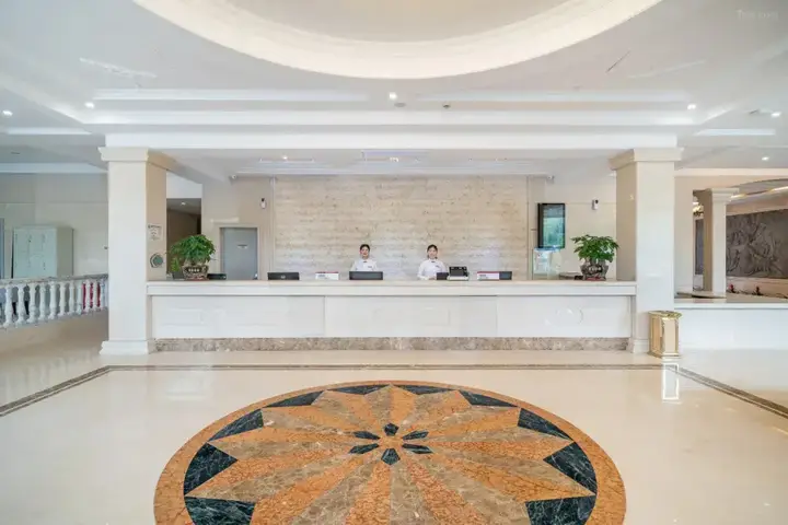 Шанхай: Отель Rezen Select Shanghai International Resort Chuansha Metro Station)