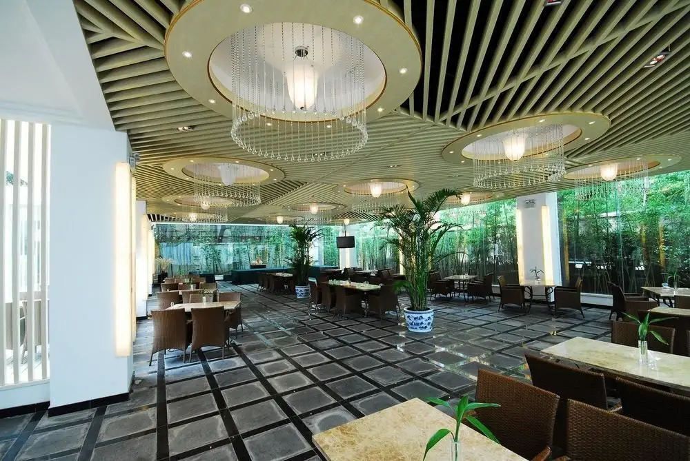 Уси: Wuxi Harharbour Hotel