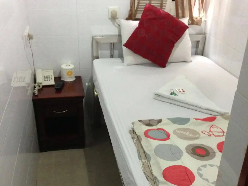 Гонконг: Canadian Hostel