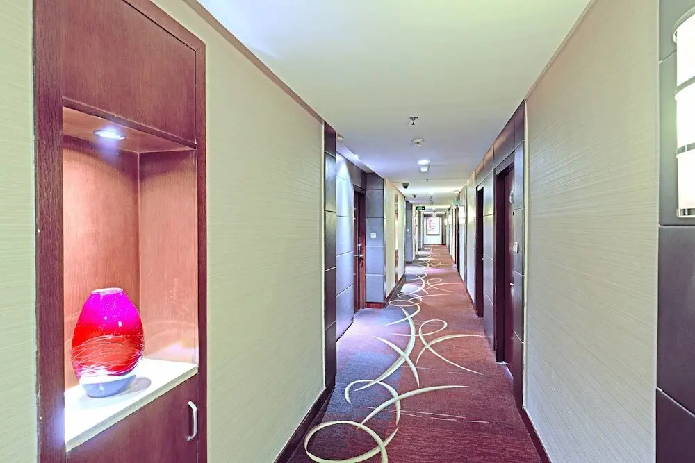 Иу: Ejon Intercontinental Hotel