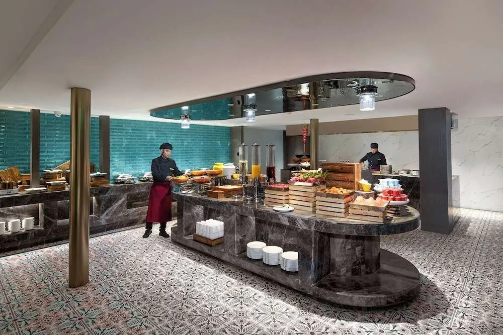 Иу: Ejon Intercontinental Hotel