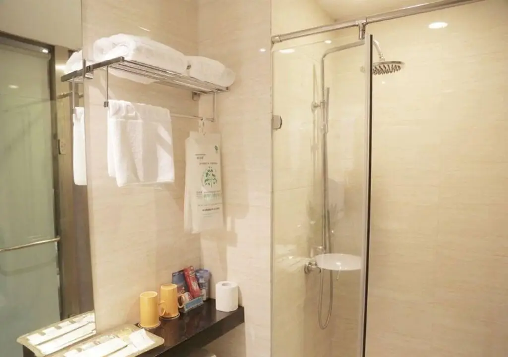 Иу: Ejon Impression Hotel