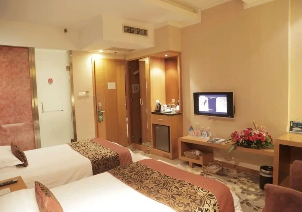 Иу: Ejon Impression Hotel