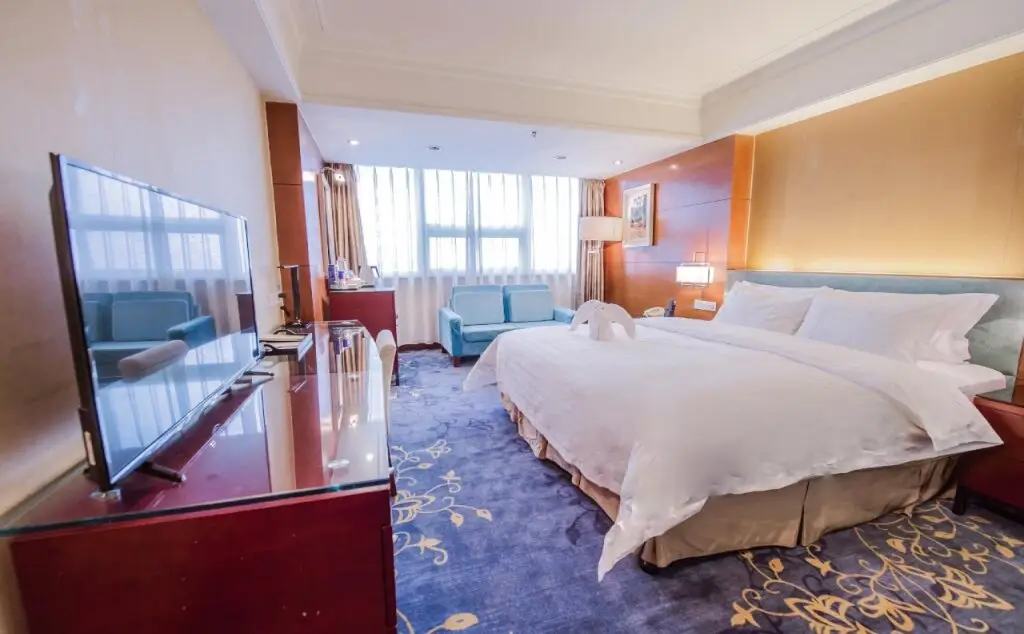 Linyi Blue Horizon International Hotel — фото 1
