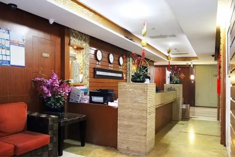 Шэньчжэнь: Shenzhen Xiangzhang Business Hotel