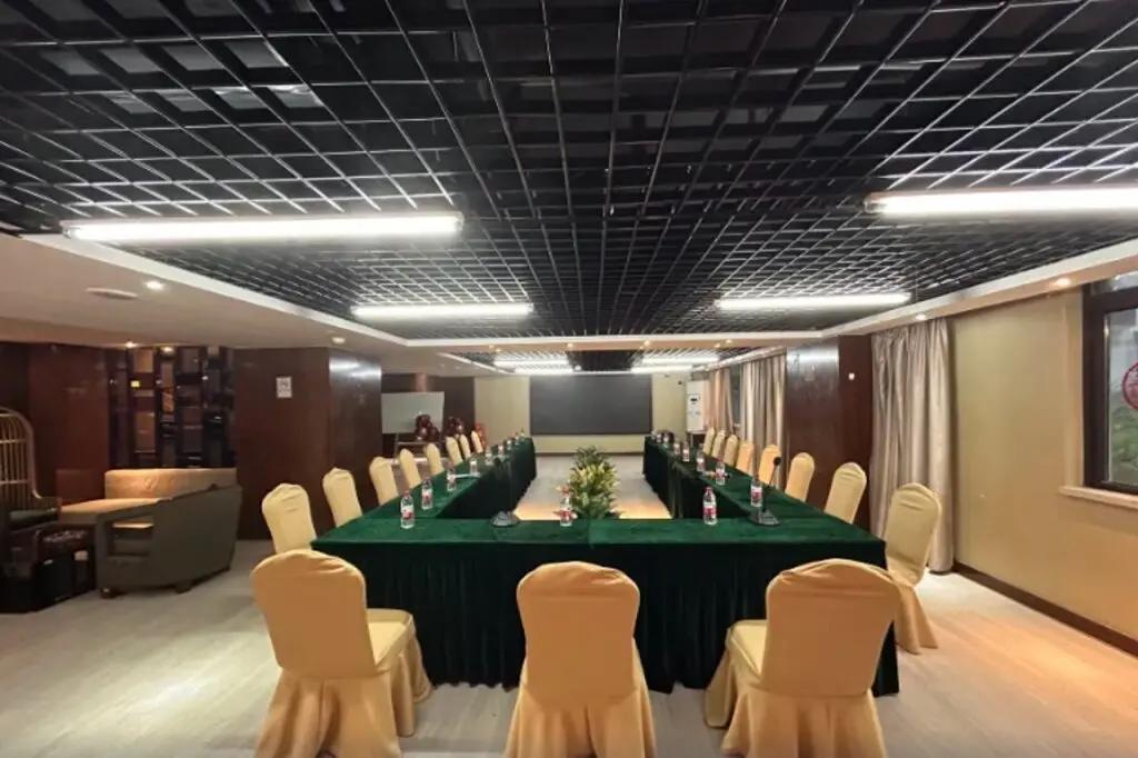 Гуанчжоу: Metropolo Guangzhou Wanda Plaza Baiyun Mountain