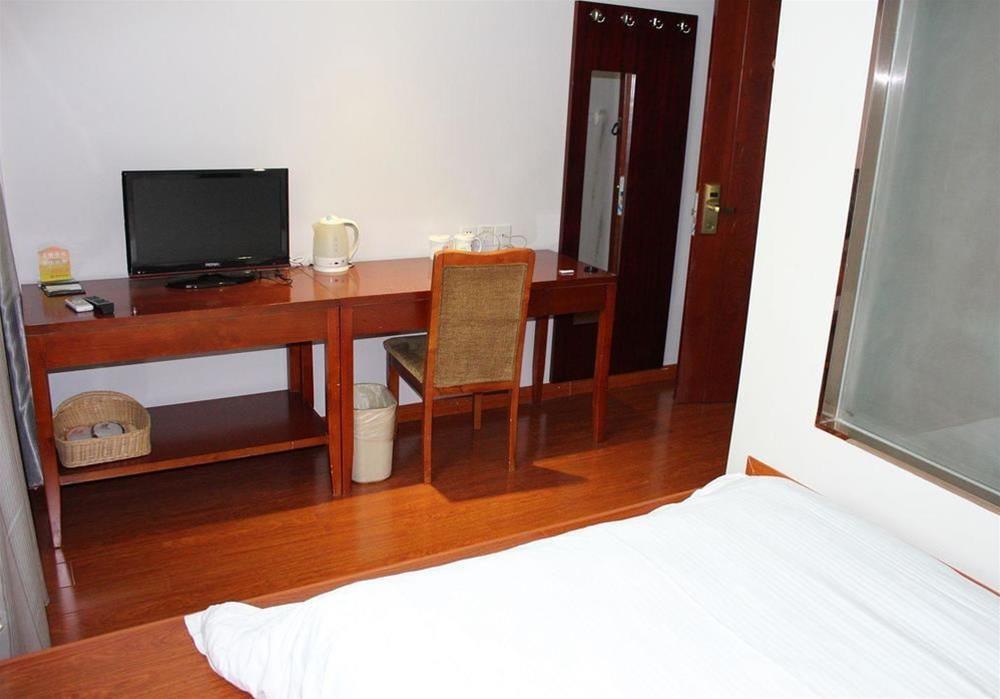 Шанхай: Yiting 6+e Hotel (Pudong Avenue)