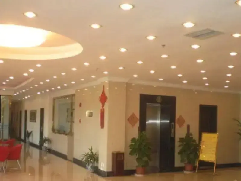 Шанхай: Shanghai Yichen Hotel