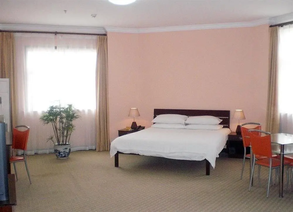 Шанхай: Shanghai Yichen Hotel