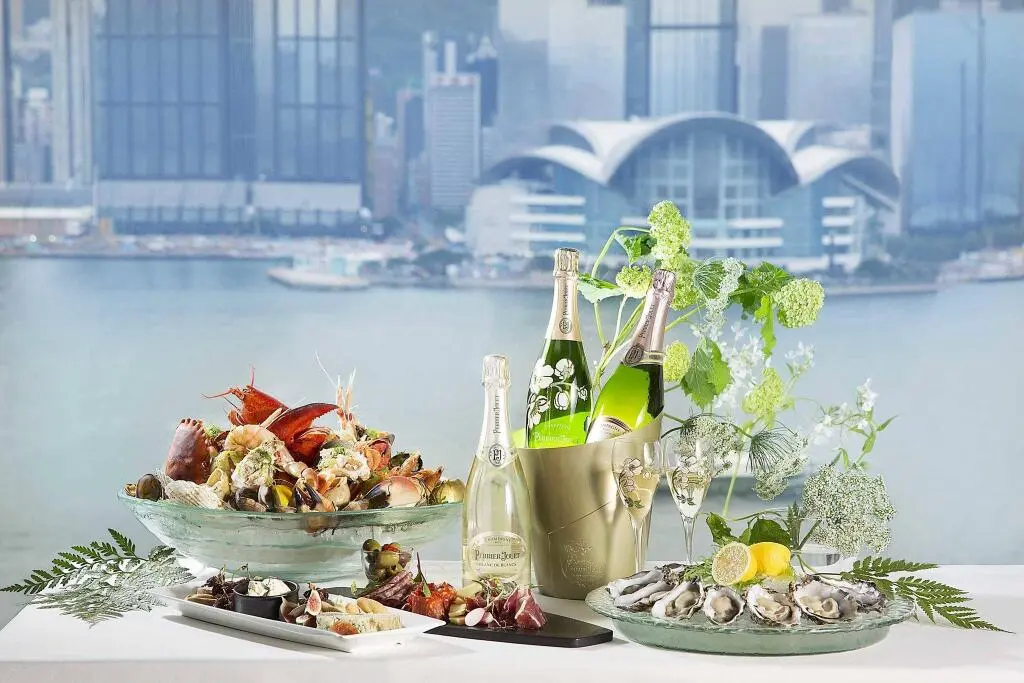 Гонконг: Sheraton Hong Kong Hotel & Towers