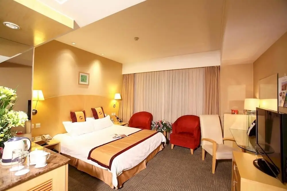 Пекин: Golden Harbor Hotel