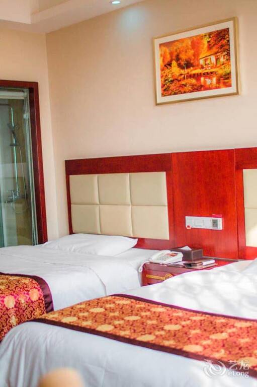 Цзясинь: Vienna International Hotel (Jiaxing College)
