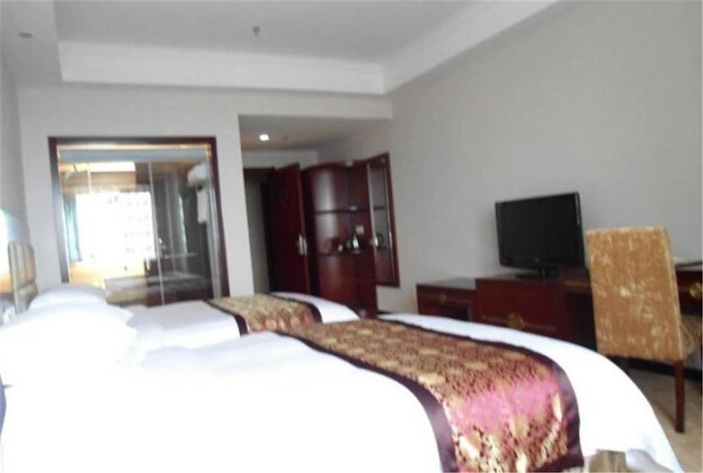 Цзясинь: Vienna International Hotel (Jiaxing College)