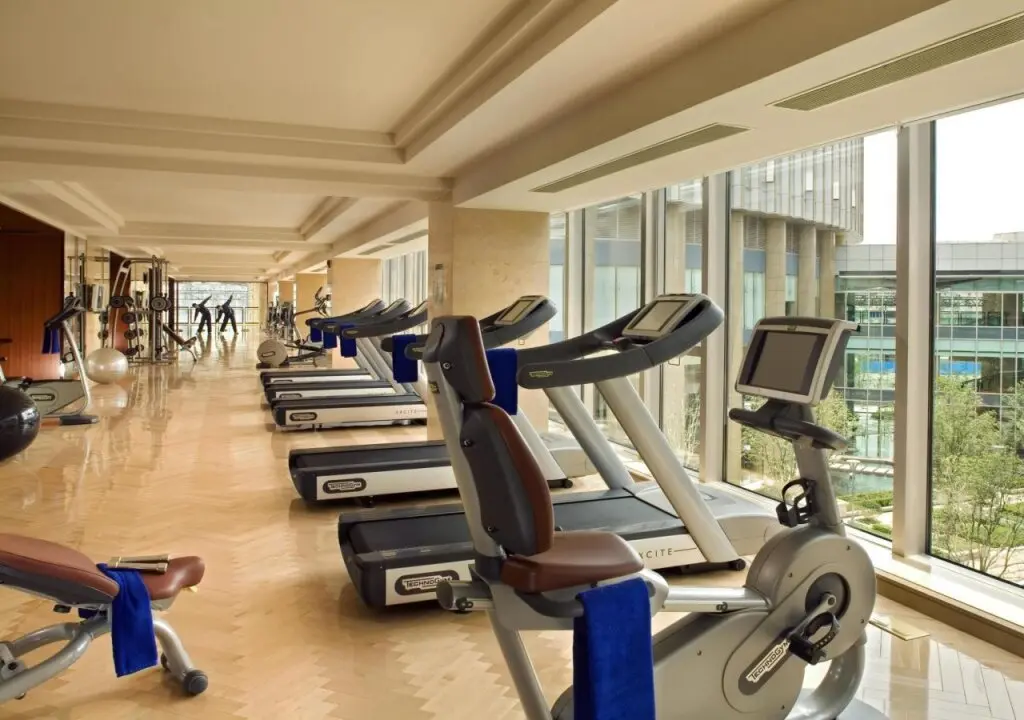 Шанхай: Sheraton Grand Shanghai Pudong Hotel & Residences