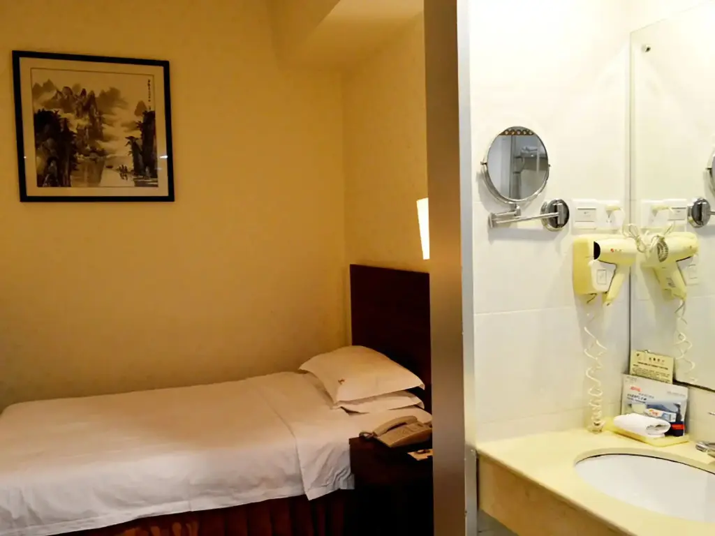 Гуанчжоу: Pazhou Hotel