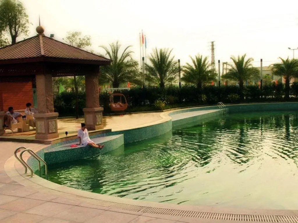 Фошань: Huifeng Holiday