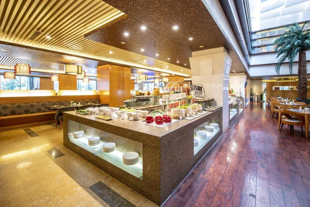 Тяньцзинь: Crowne Plaza Tianjin Binhai Center by IHG