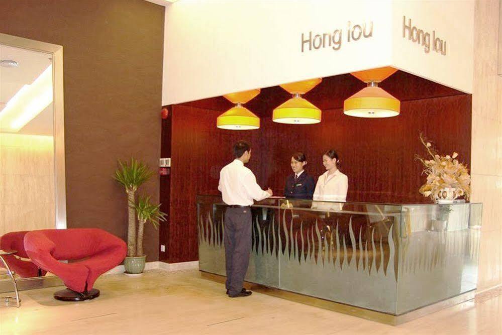 Шэньчжэнь: Feng Shun