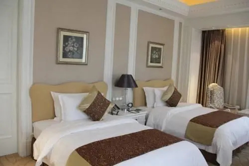 Наньтун: Jinling Jinding Grand Hotel Rugao