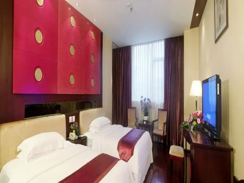 Чэнду: Western Royal Palace Hotel