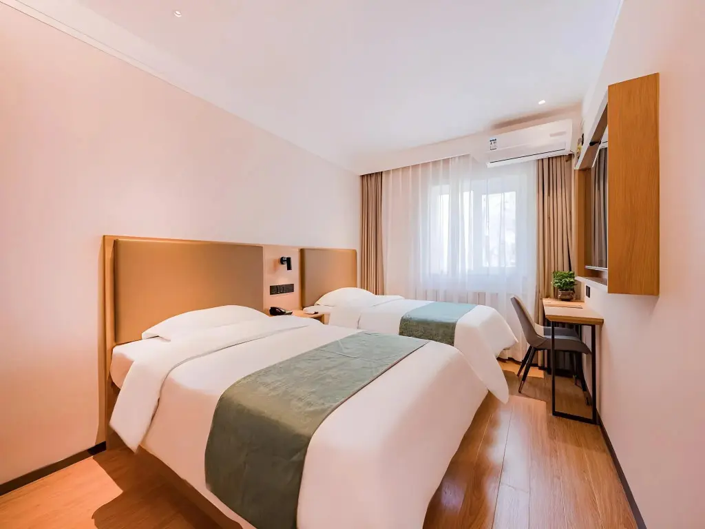 Пекин: GreenTree Inn Beijing Guangmingqiao Express Apartment Hotel