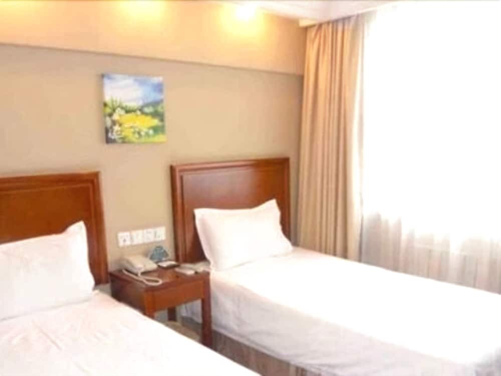 Урумчи: Greentree Inn Wurumuqi South Xinhua Road Hotel