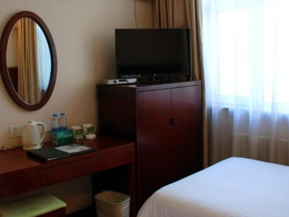 Урумчи: Greentree Inn Wurumuqi South Xinhua Road Hotel