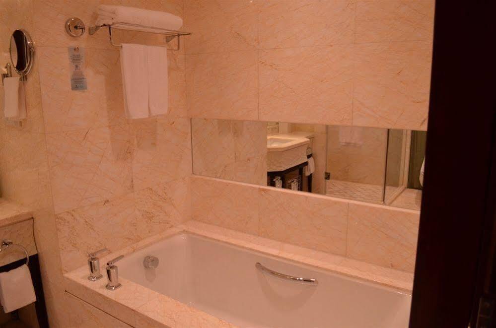 Пекин: New Century Grand Hotel Beijing