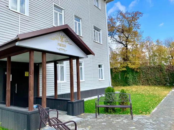 Коломна: Hotel Partizan