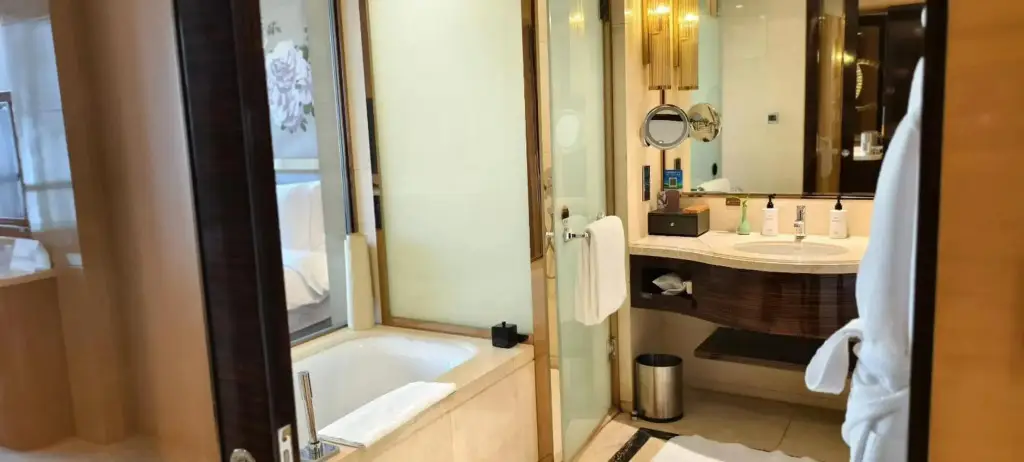Шицзячжуан: Intercontinental Shijiazhuang by IHG