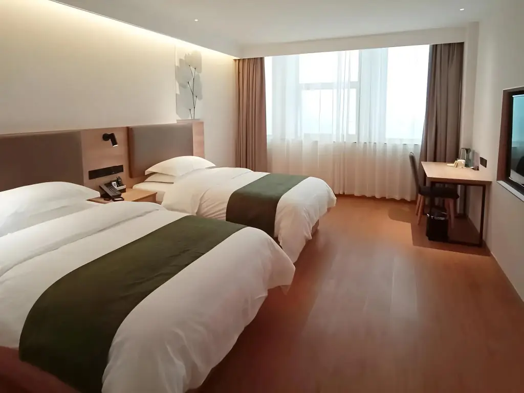 Цзюцзян: GreenTree Inn Jiujiang Railway Station Hotel