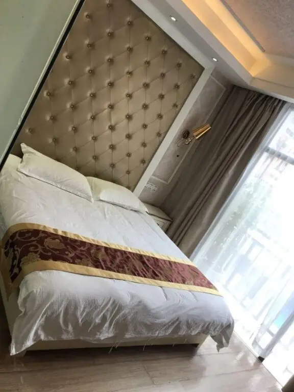 Яншо: Qing Qing Hotel