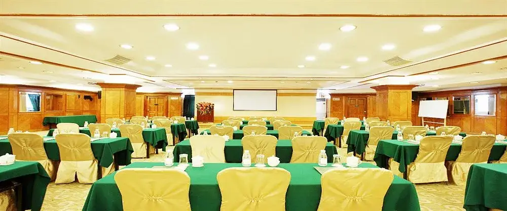 Шэньчжэнь: South China Harbour View Hotel