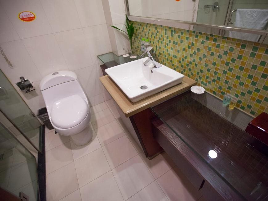 Ханчжоу: New Xilai Hotel