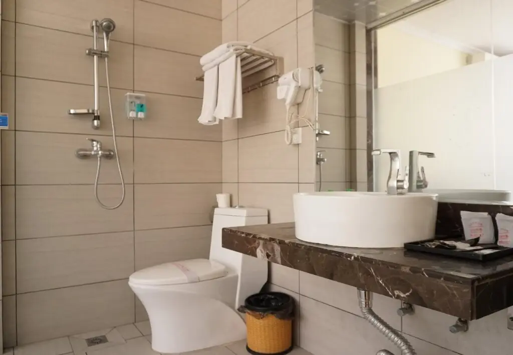 Гуанчжоу: Guangdong Oversea Chinese Hotel