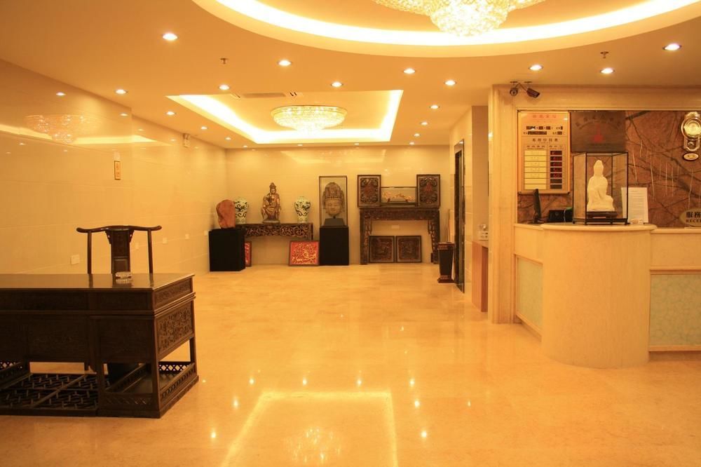 Гуанчжоу: Guangdong Oversea Chinese Hotel