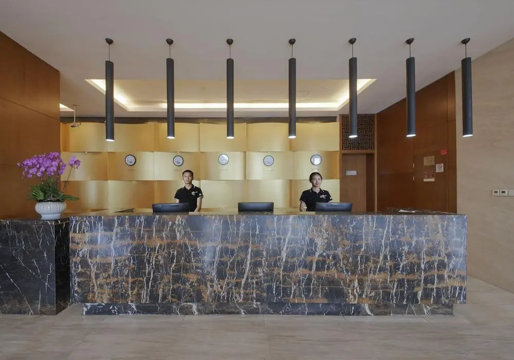 Шанхай: New Century Manju Shanghai Pudong Airport