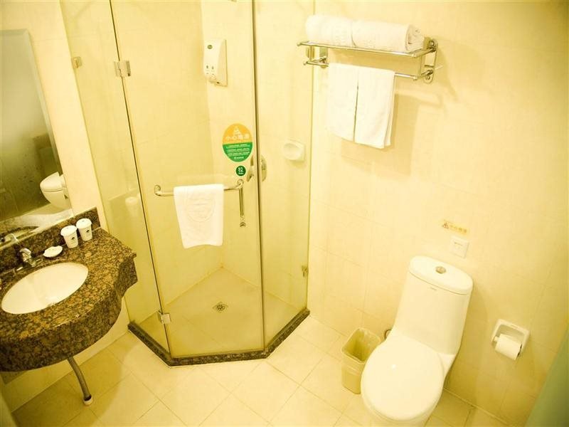 Шанхай: GreenTree Inn Shanghai Nanqiao Middle Renmin Road Express Hotel