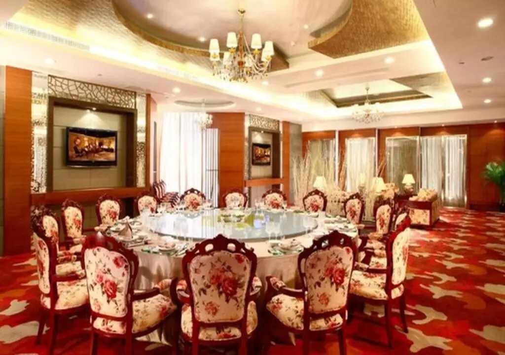 Сямынь: Peony International