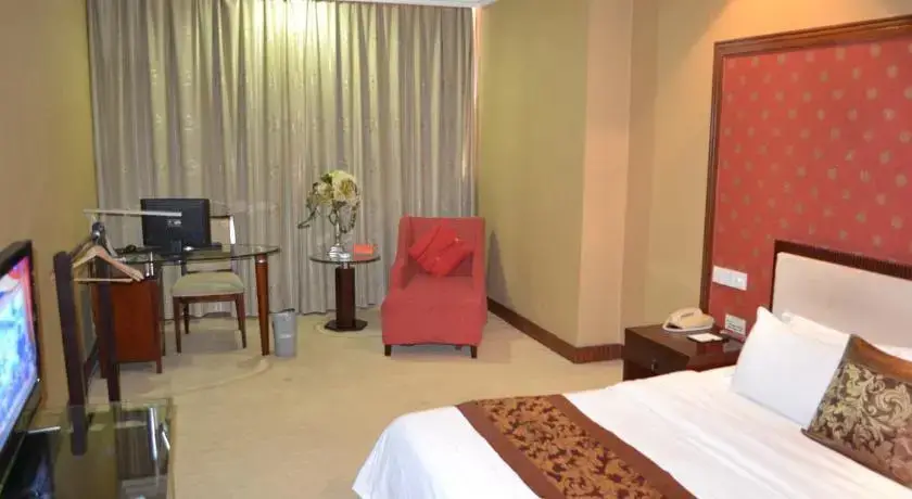 Хуайнань: Celeb International Hotel