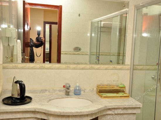 Хух-Хото: Hohhot Golden Sun Hotel