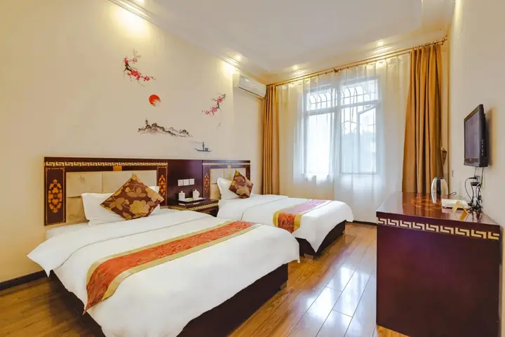Чэнду: Хостел Chengdu Holly Hostel