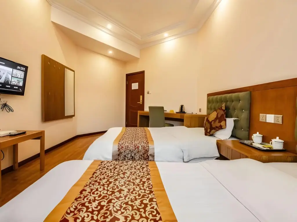 Чэнду: Хостел Chengdu Holly Hostel