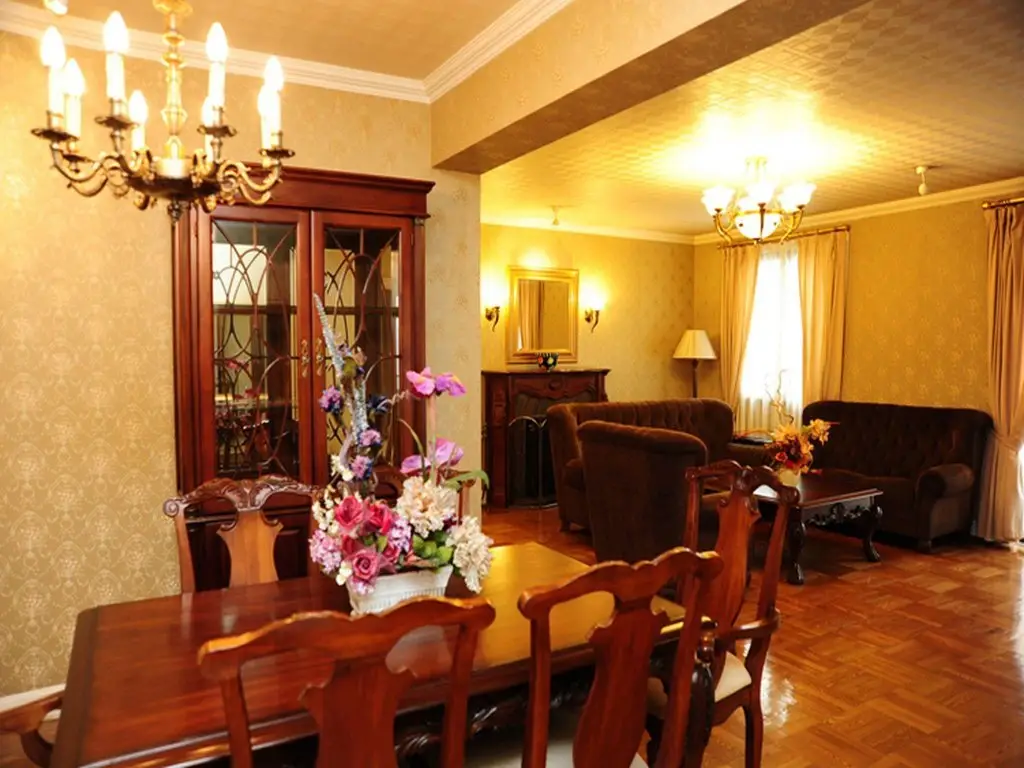 Шанхай: Patina Court All Suite