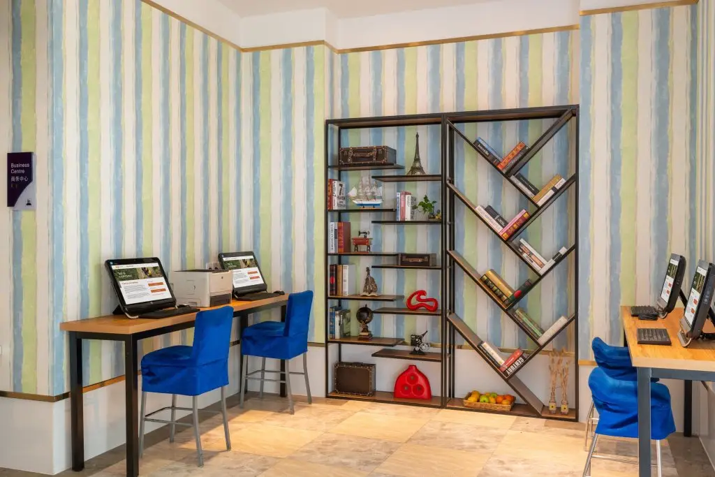 Шанхай: Holiday Inn Exp Wujiaochang