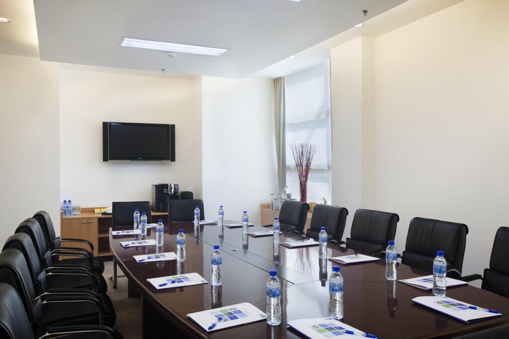 Шанхай: Holiday Inn Exp Wujiaochang