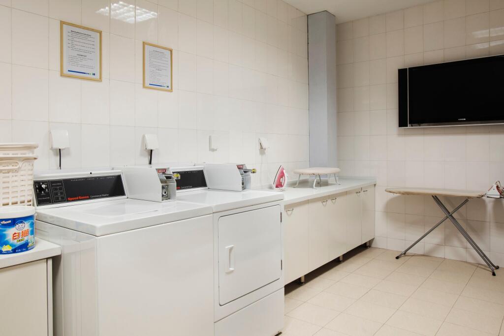 Шанхай: Holiday Inn Exp Wujiaochang